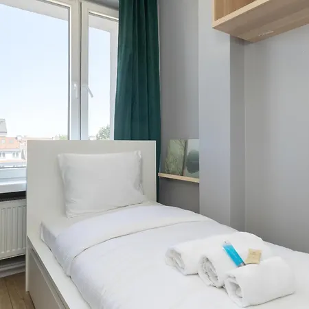 Jagiellonska Guest Spots By Bookinghost Appartement
