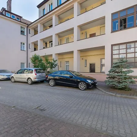 Jagiellonska Guest Spots By Bookinghost Appartement